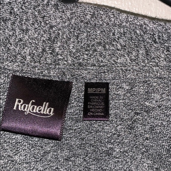 Two-piece cardigan and tank set with embellishment - Picture 5 of 6